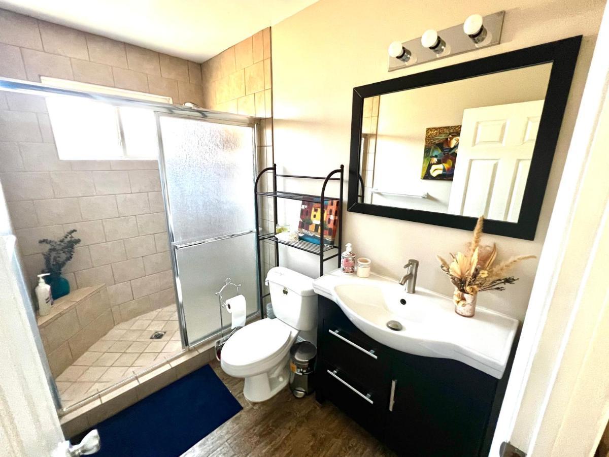 Sweet Tuscan Dreams-Private Entrance & Bathroom With Patio Los Ángeles Exterior foto